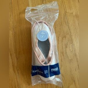 New Freed Studio II 4.5 D, Hard